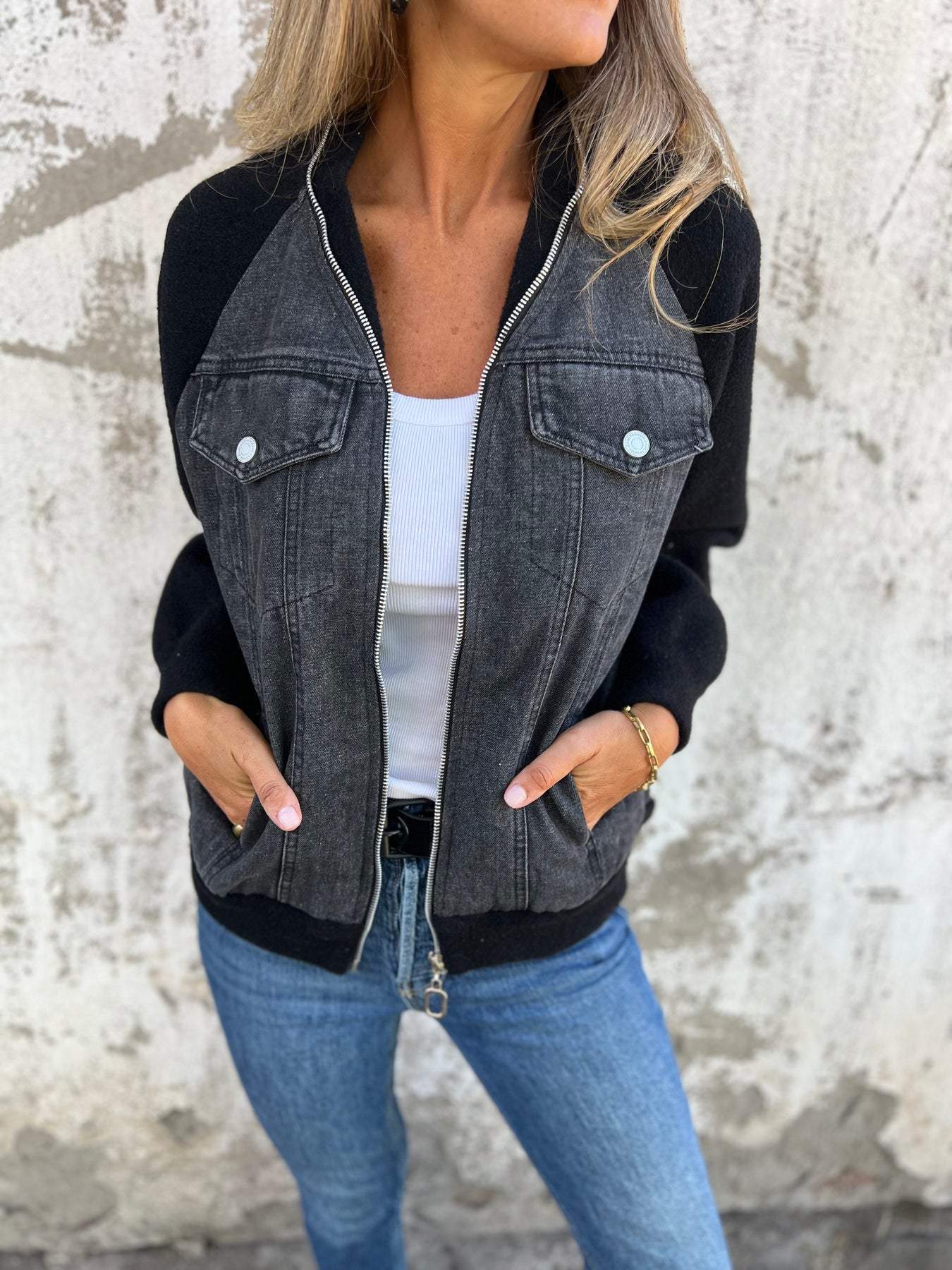 EMMA | Moderne jakke med denim